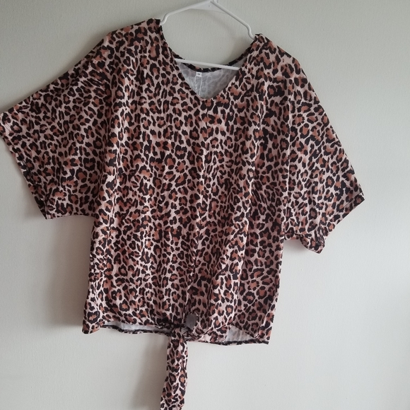 Leopard top - Picture 6 of 6